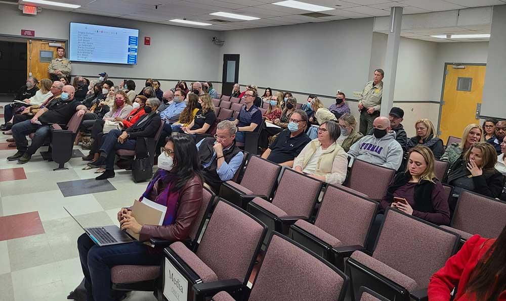 رستوران شلوغ